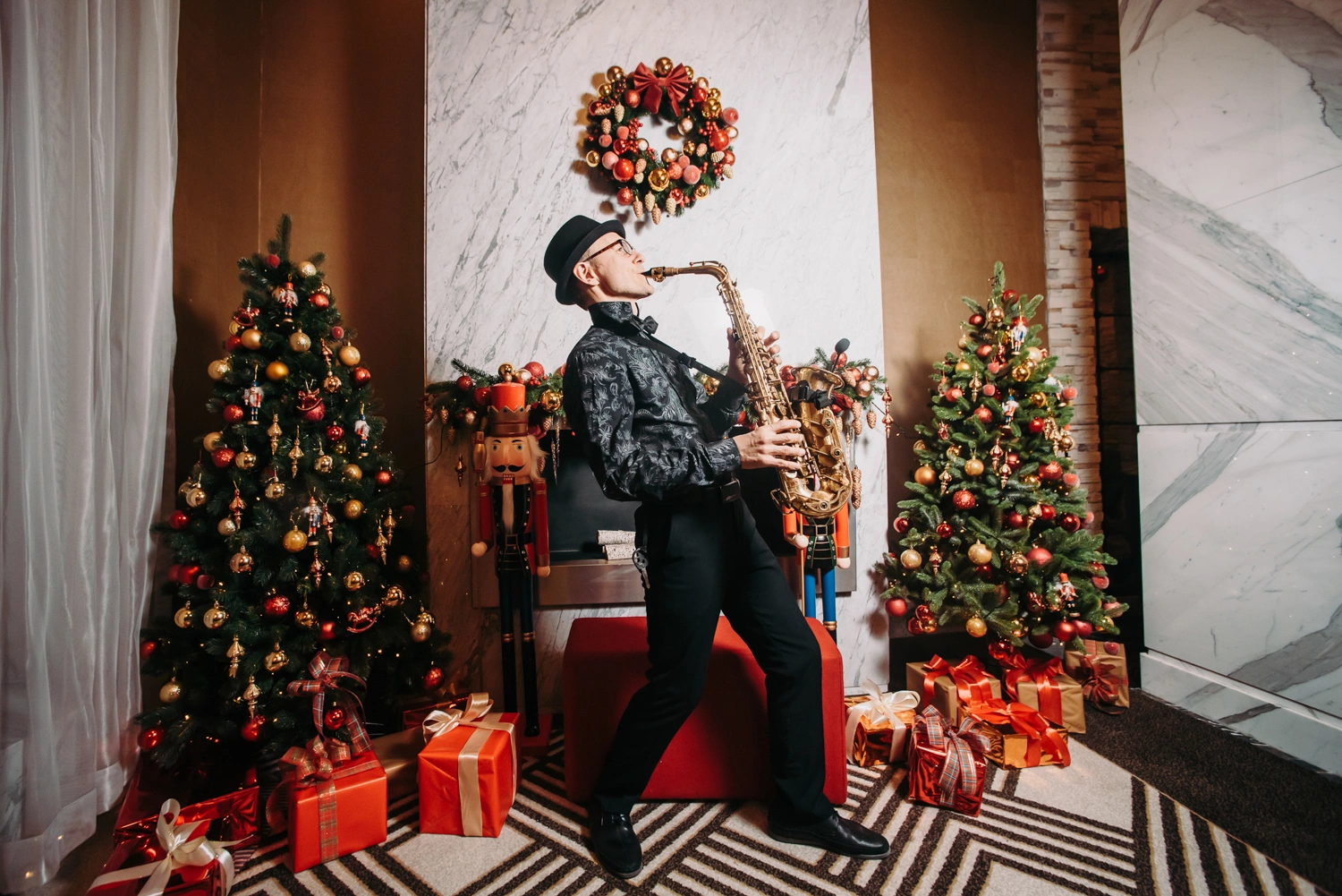 Новый год на вершине: сколько стоит встретить 2026-й в Красной Поляне