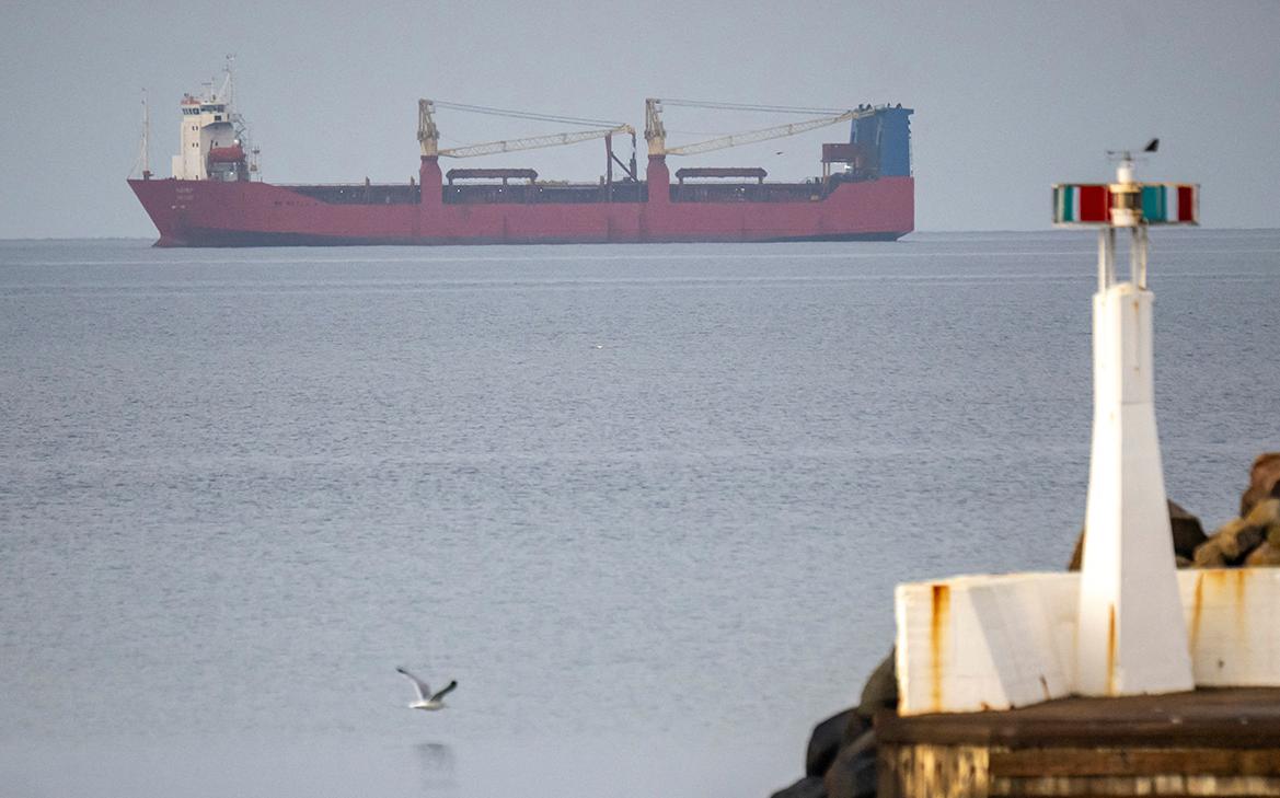 Швеция задержала российский контейнеровоз Adler