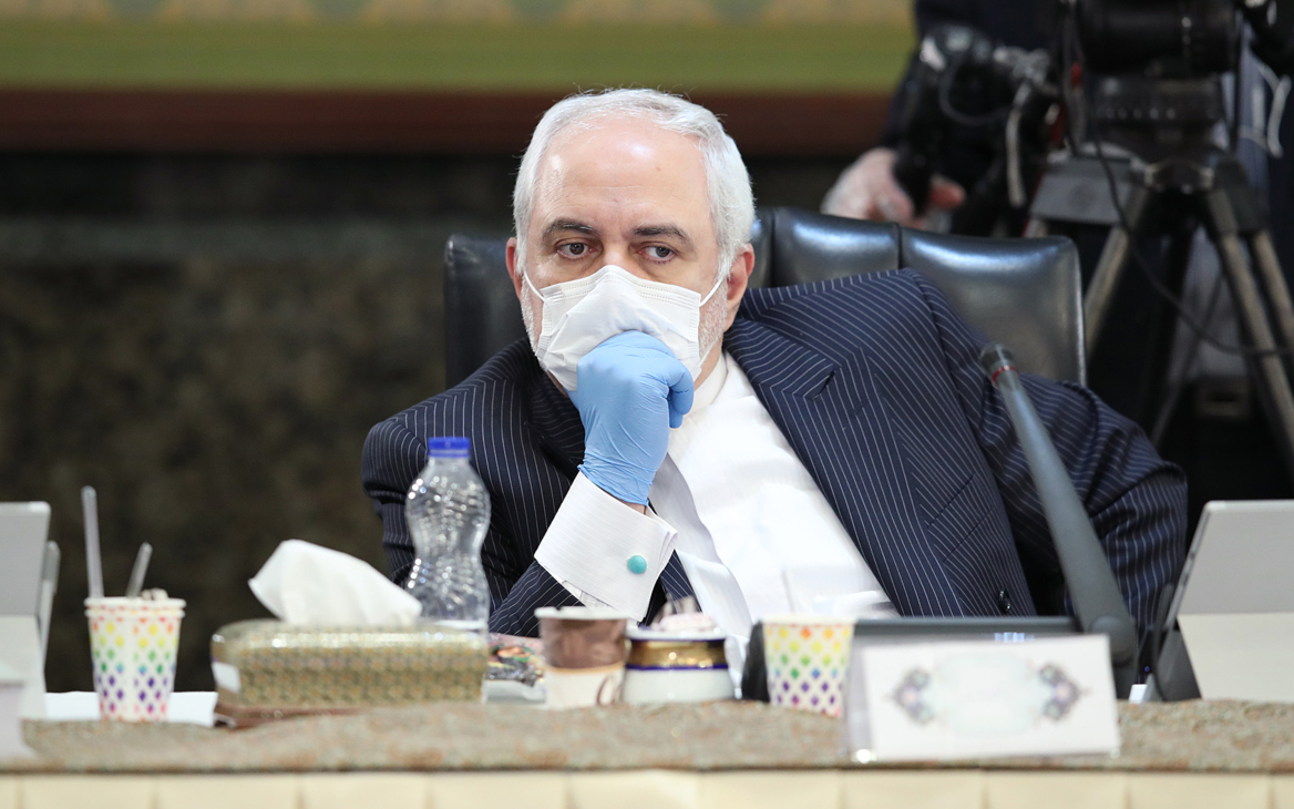 МИД Ирана назвал незаконной публикацию СМИ слов Зарифа о Сулеймани