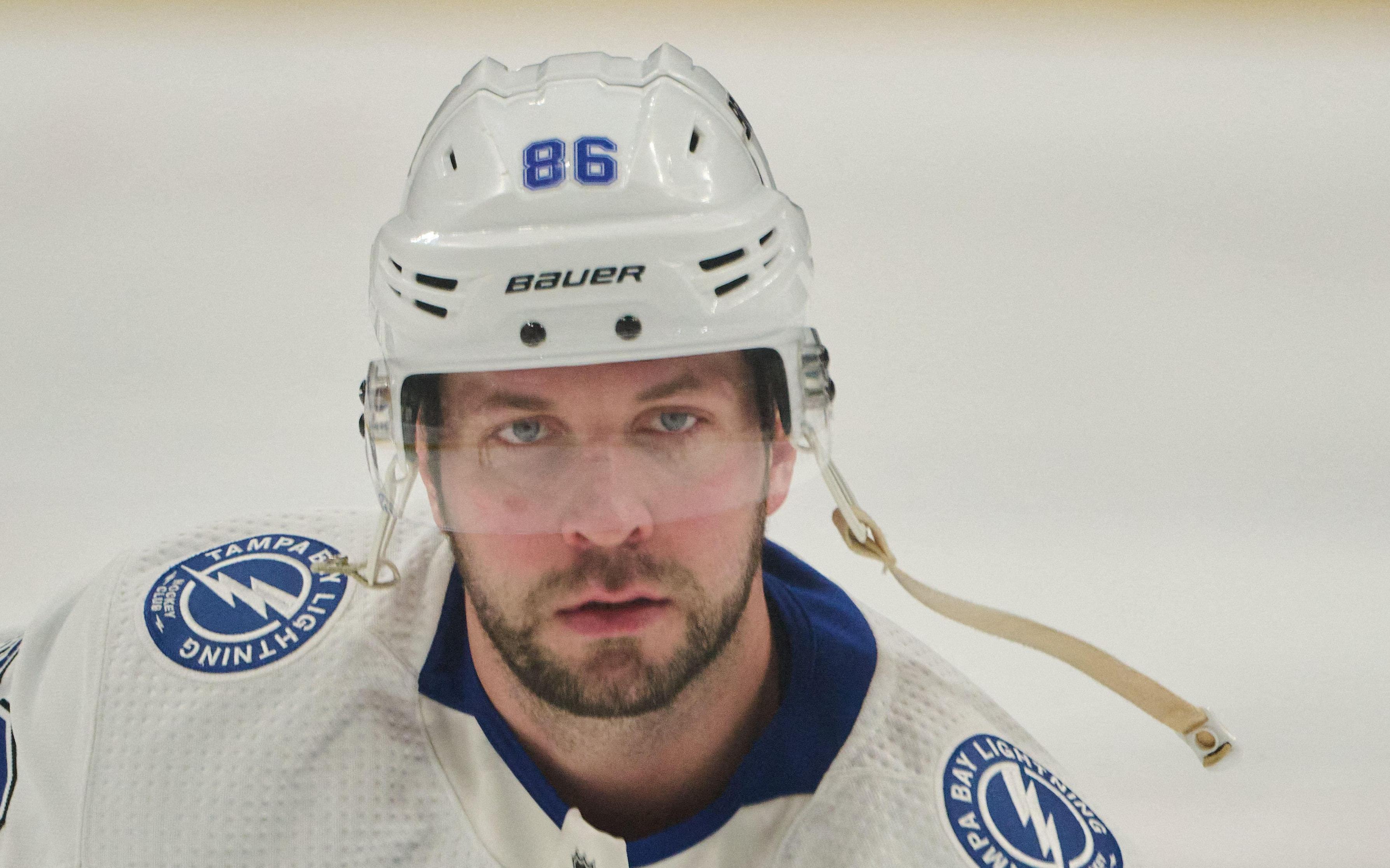 Кучеров прервал 13-матчевую результативную серию в игре с аутсайдером НХЛ