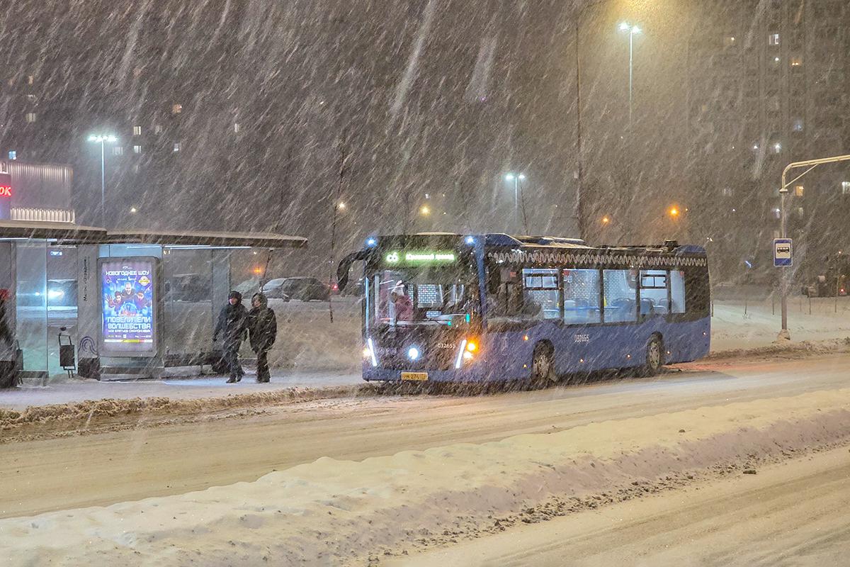 Вечерний снегопад в Москве, 8 января 2026 года