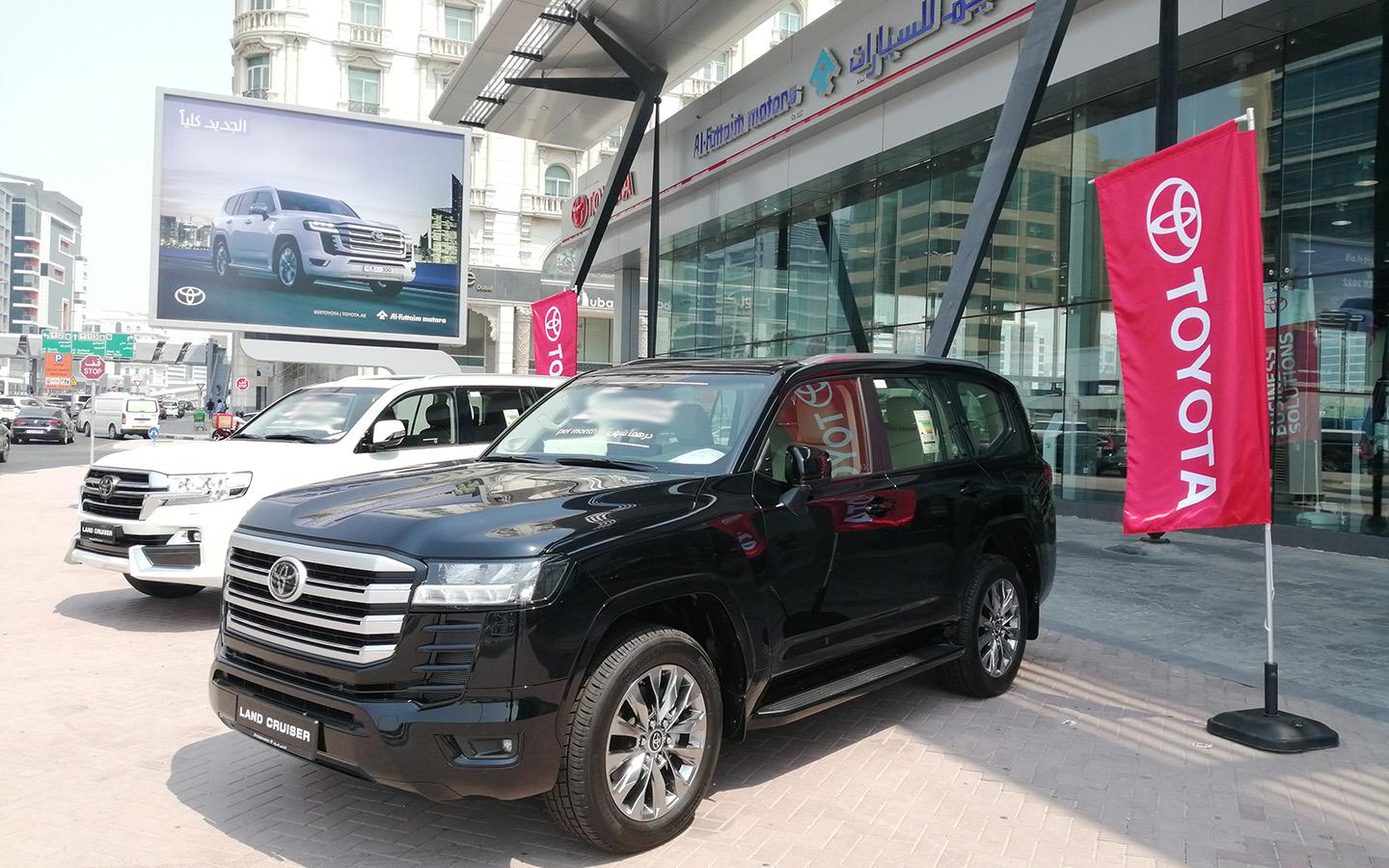 «Надолго затянется». Что происходит с поставками машин из ОАЭ в Россию