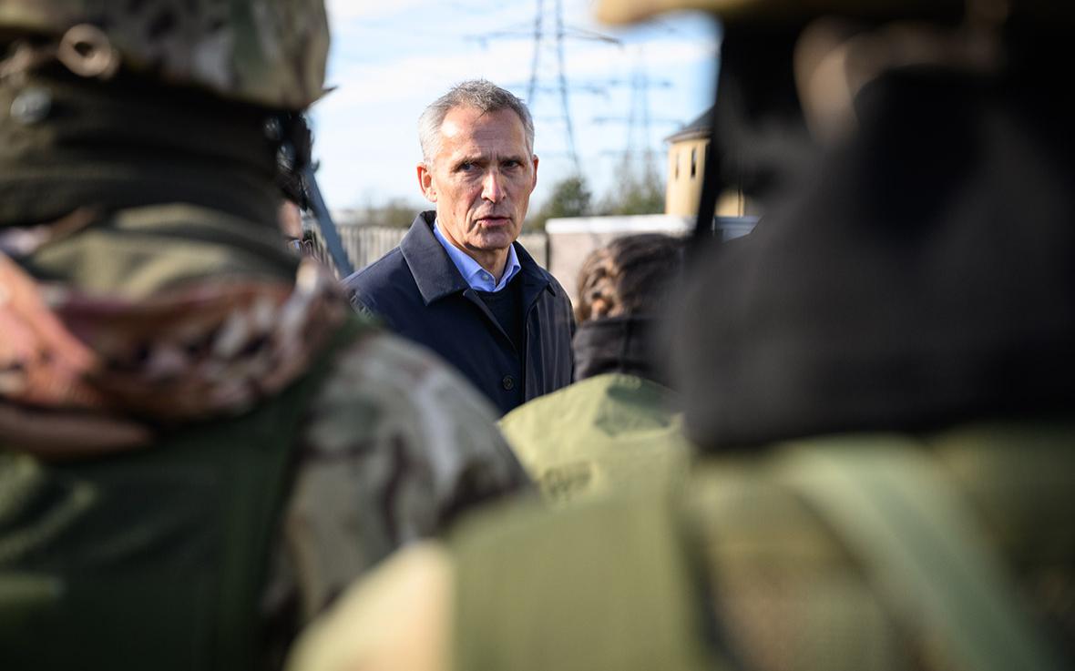 Полномочия командующего НАТО расширили в день начала операции на Украине