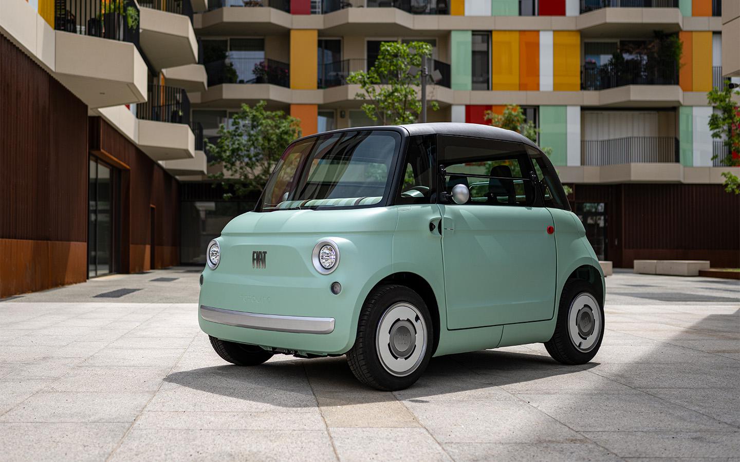 8 «лошадей» за ₽2,5 млн. В продаже появился редкий электрокар Fiat