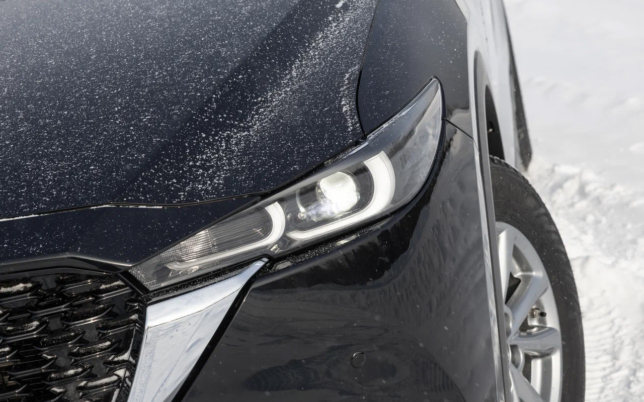 В рисунке&nbsp;светодиодной&nbsp;передней оптики&nbsp;Mazda CX-5 видны отсылки к&nbsp;Jaguar и BMW