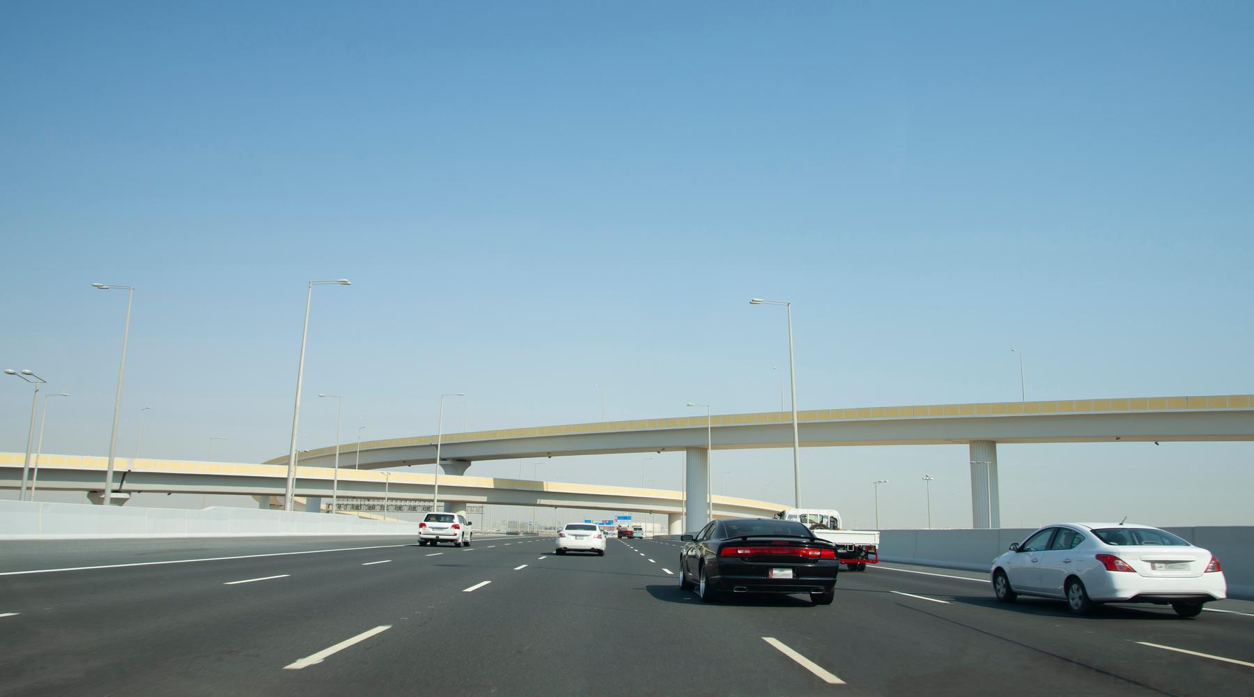 Новая автомагистраль связала север и юг Катара