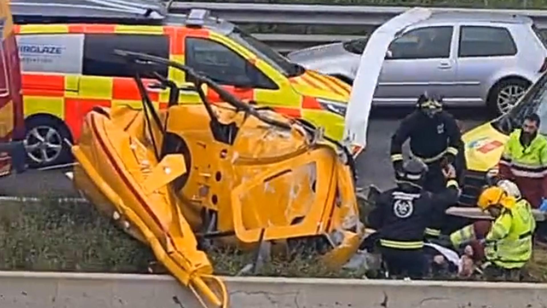 В Мадриде вертолет упал на автомагистраль