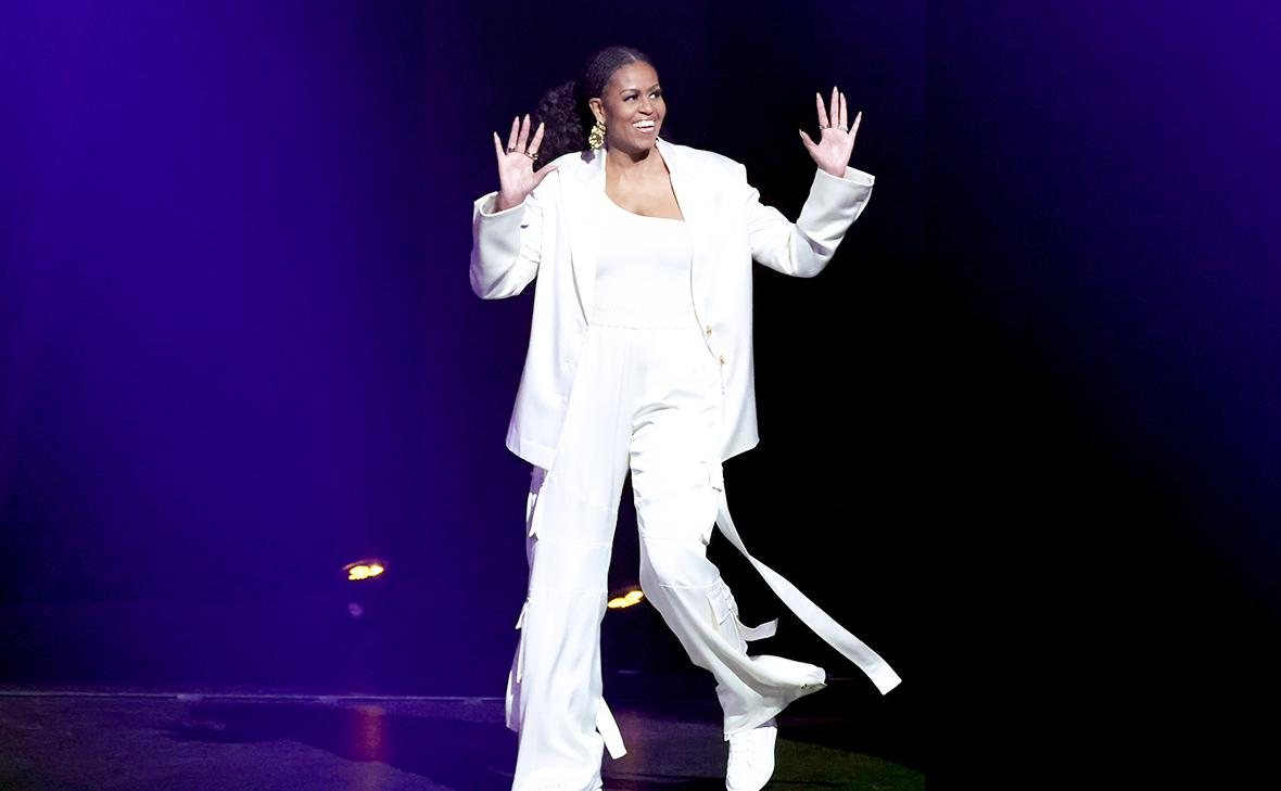 Леа Мартини бейнеленген порно