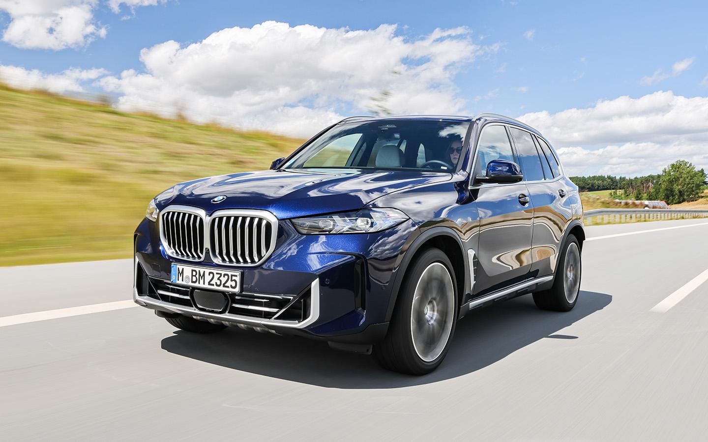В России начались продажи новых BMW X7 и X5. Цены, скидки и гарантия