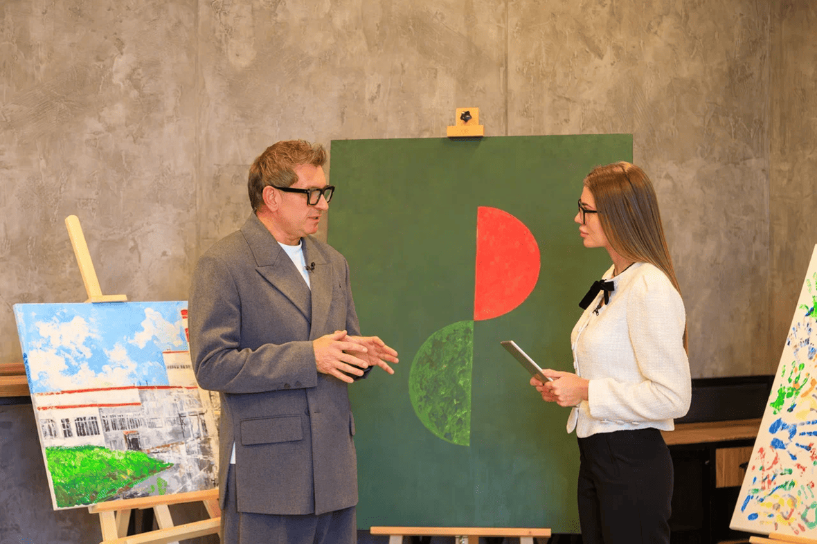 На предприятии развивают промышленный туризм, принимая экскурсантов.

&laquo;Мы должны показывать такие не скучные производства. Ведь завод &mdash; это не цементный серый фасад. Это ярко, красиво, креативно, и это привлекает новые кадры и молодежь. И сейчас мы занимаемся вопросом продвижения промышленного туризма&raquo;, &mdash; рассказал Вячеслав Абакунов.