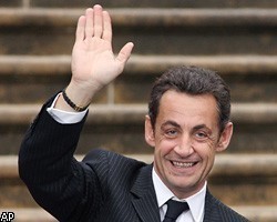 Н.Саркози пообещал Д.Медведеву "Мистрали" к празднику