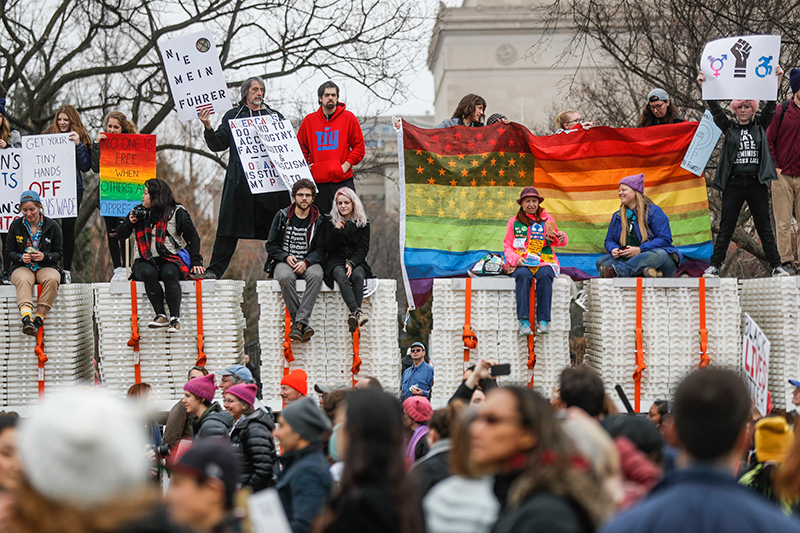 В Вашингтоне женщины вышли на марш против иммиграционной политики Трампа