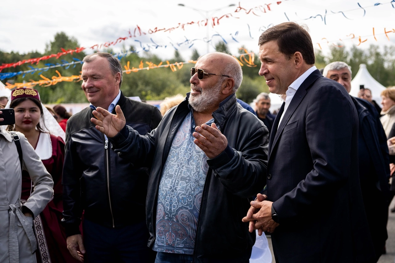 страница Масиса Назаряна во "ВКонтакте"