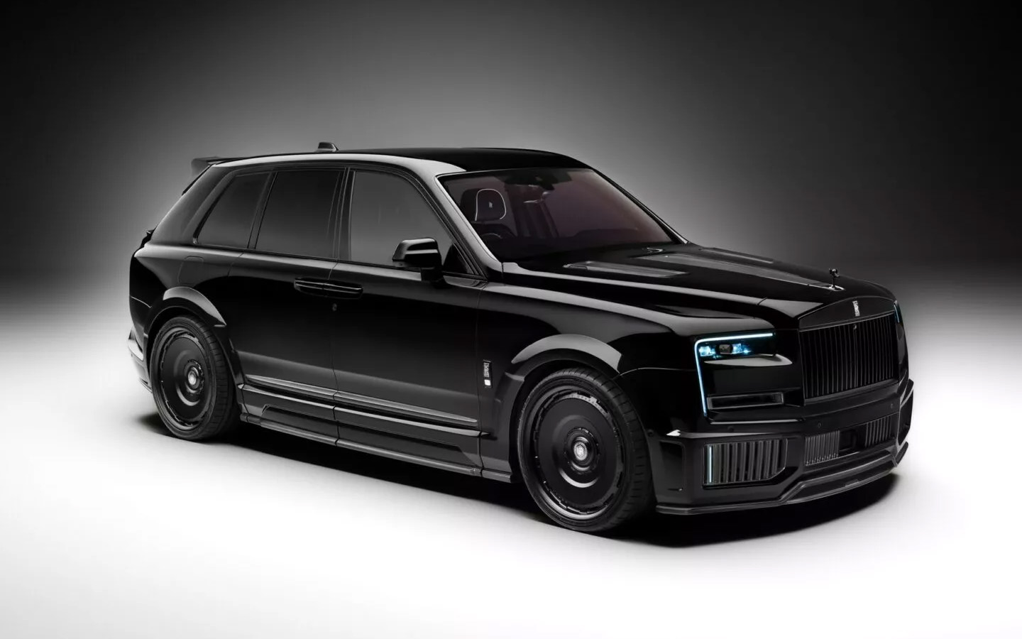 Rolls-Royce Cullinan в тюнинг-комплекте от Urban Automotive