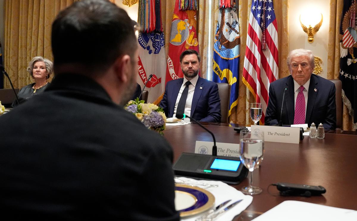 Владимир Зеленский, вице-президент США Джей Ди Вэнс и Дональд Трамп