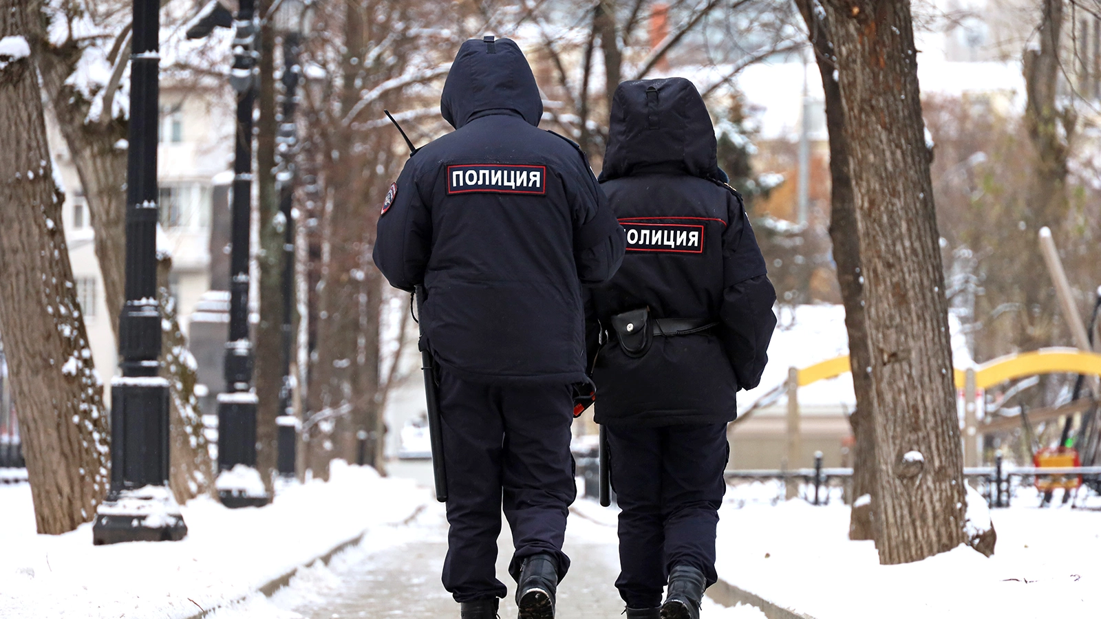 Как отличить полицейского от мошенника. В МВД объяснили