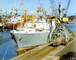 Работа Калининградского морского торгового порта возобновилась после остановки в связи с ураганом