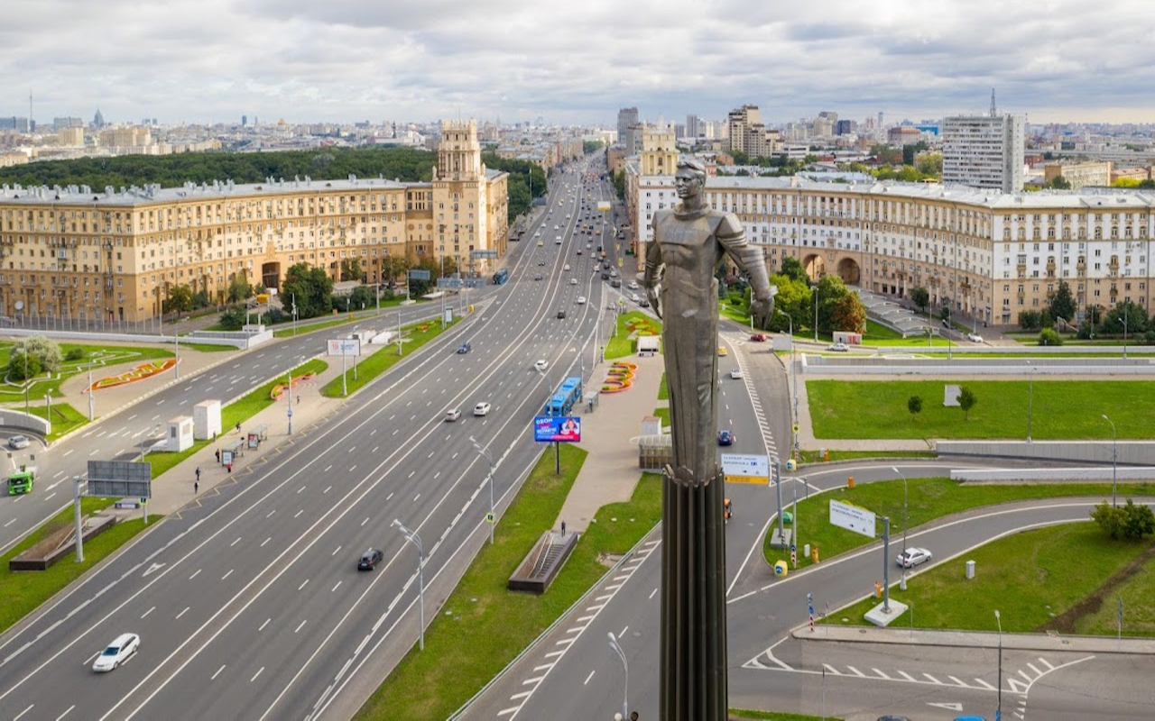 Вид на Ленинский проспект и площадь Гагарина.&nbsp;