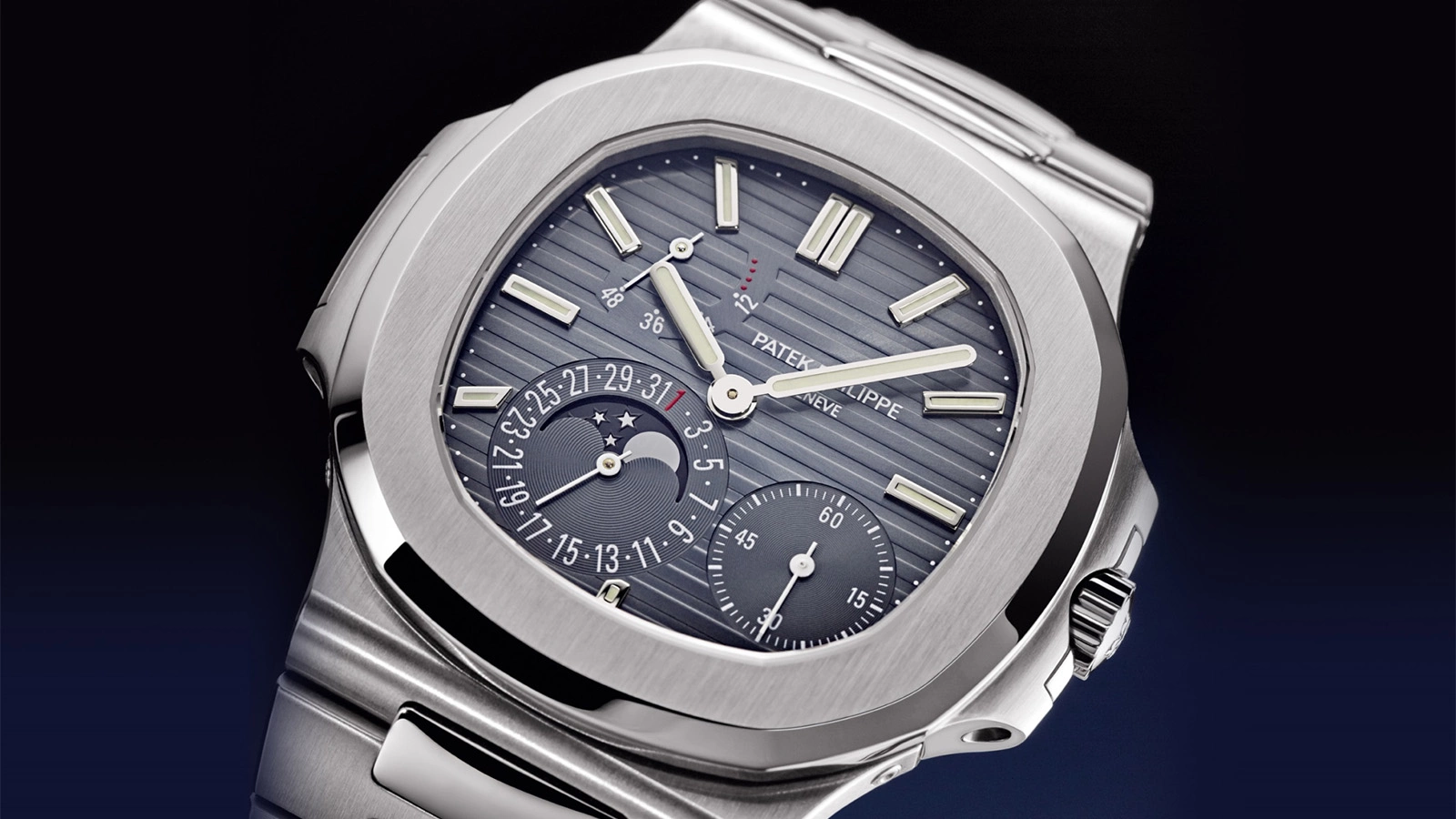 <p>Часы элитного швейцарского бренда Patek Philippe из серии Nautilus</p>
