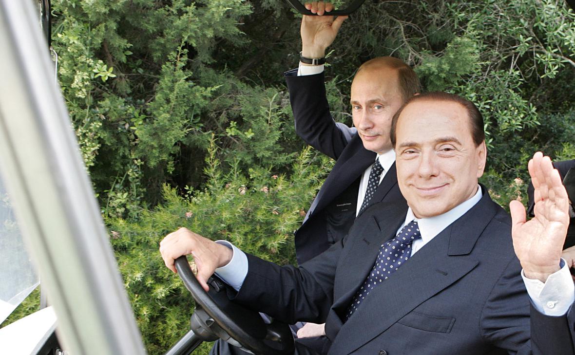 Сильвио Берлускони и Владимир Путин на Сардинии в 2008 году