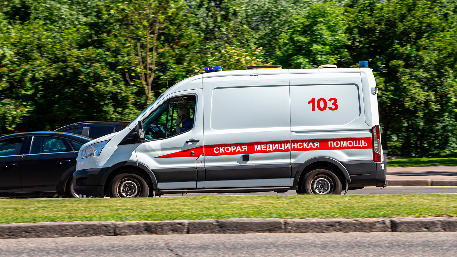 Более 20 выпускников УрГЮУ отравились в Екатеринбурге