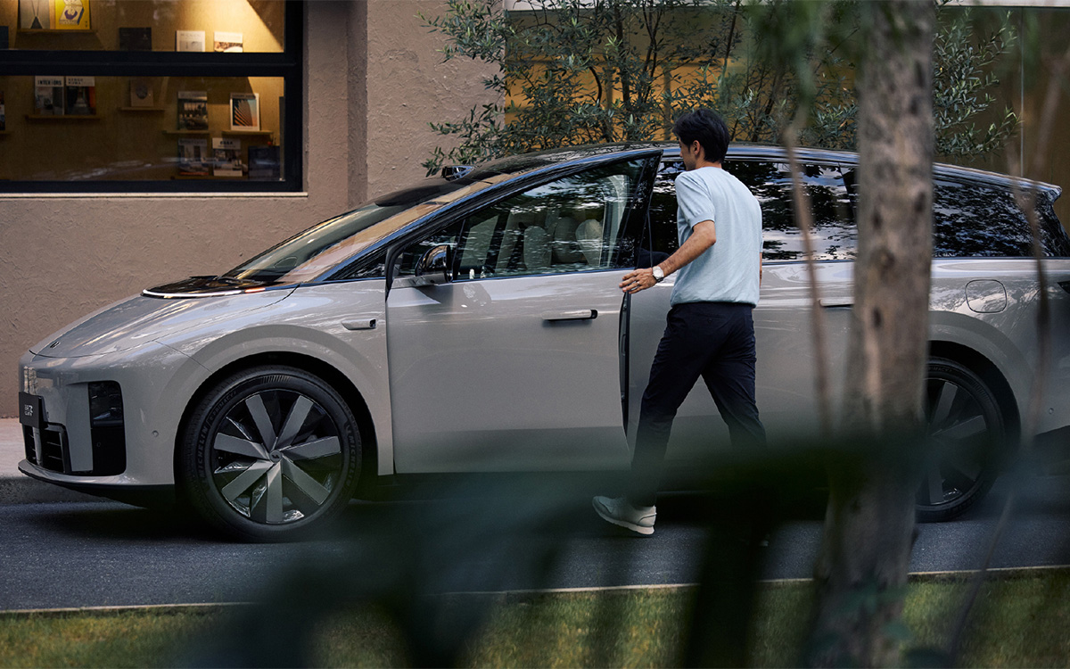 Li Auto i8