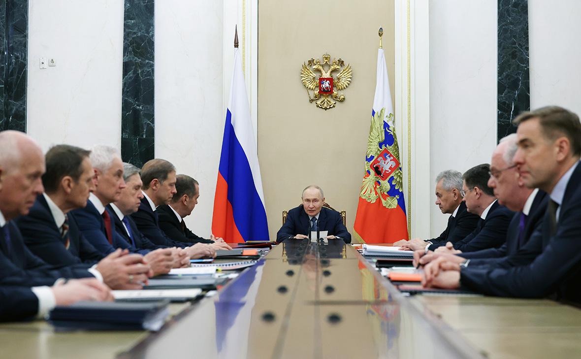Владимир Путин&nbsp;проводит заседание Комиссии по вопросам военно-технического сотрудничества с иностранными государствами, Москва