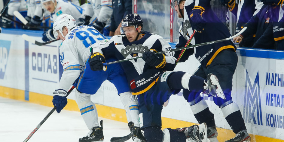 «Металлург» обыграл «Барыс» и сравнял счет в серии плей-офф КХЛ