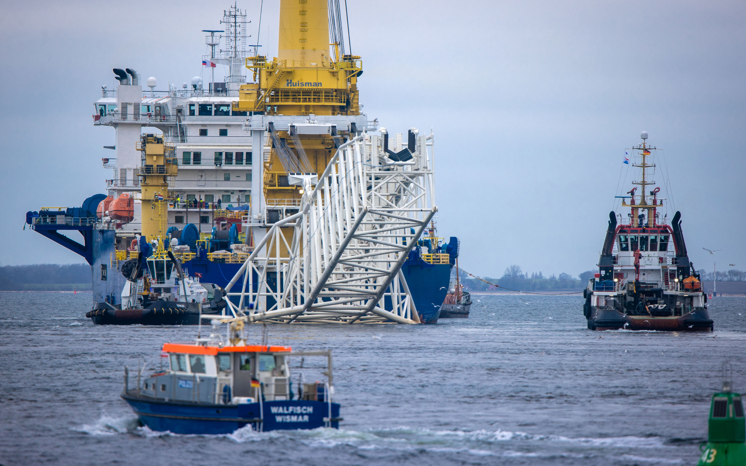 «Академик Черский» поплыл готовиться к укладке труб Nord Stream 2 в Дании