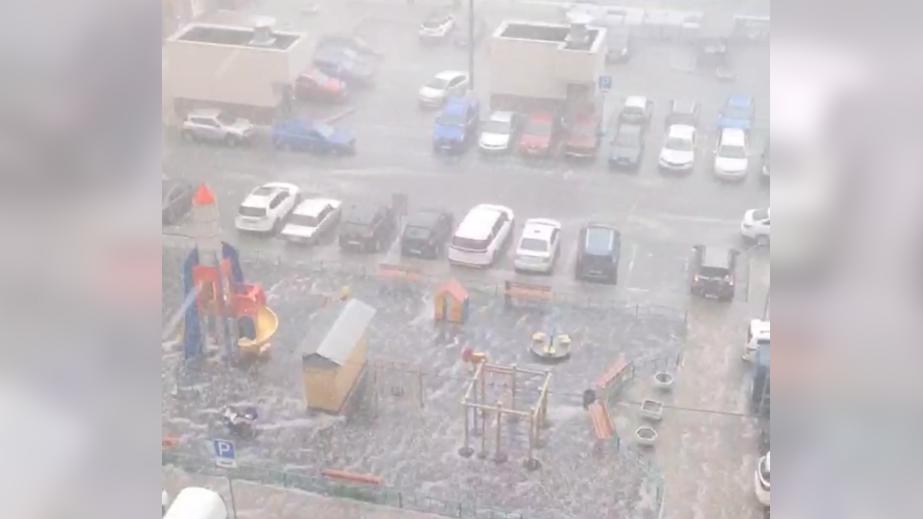 В Подмосковье прошел ливень с градом