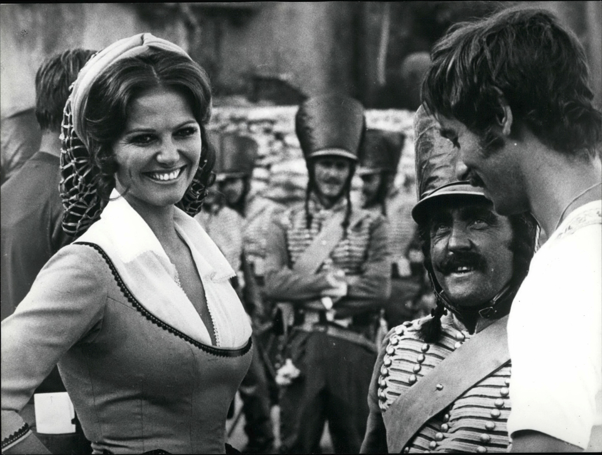 Единственным официальным супругом Кардинале был Франко Кристальди, с которым она расписалась в 1966 году и который усыновил ее внебрачного сына. Брак оказался несчастливым: талантливый продюсер лишил актрису &laquo;личной свободы и всякой самостоятельности&raquo;.

&laquo;С Кристальди мы провели вместе много лет. Но я никогда не чувствовала себя по-настоящему его спутницей жизни: мы с ним никогда не были на равных. Я оставалась облагодетельствованной им Золушкой&raquo;,&nbsp;&mdash; делилась актриса в автобиографии.