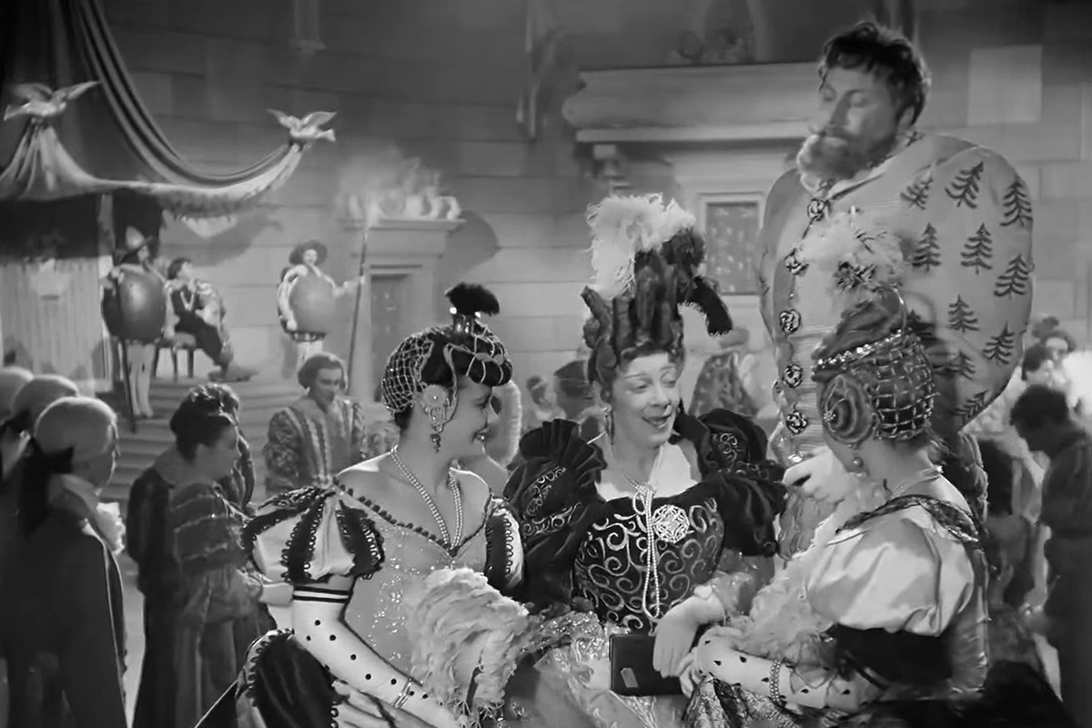 Фаина Раневская в роли мачехи в фильме «Золушка» (1947), режиссер Надежда Кошеверова