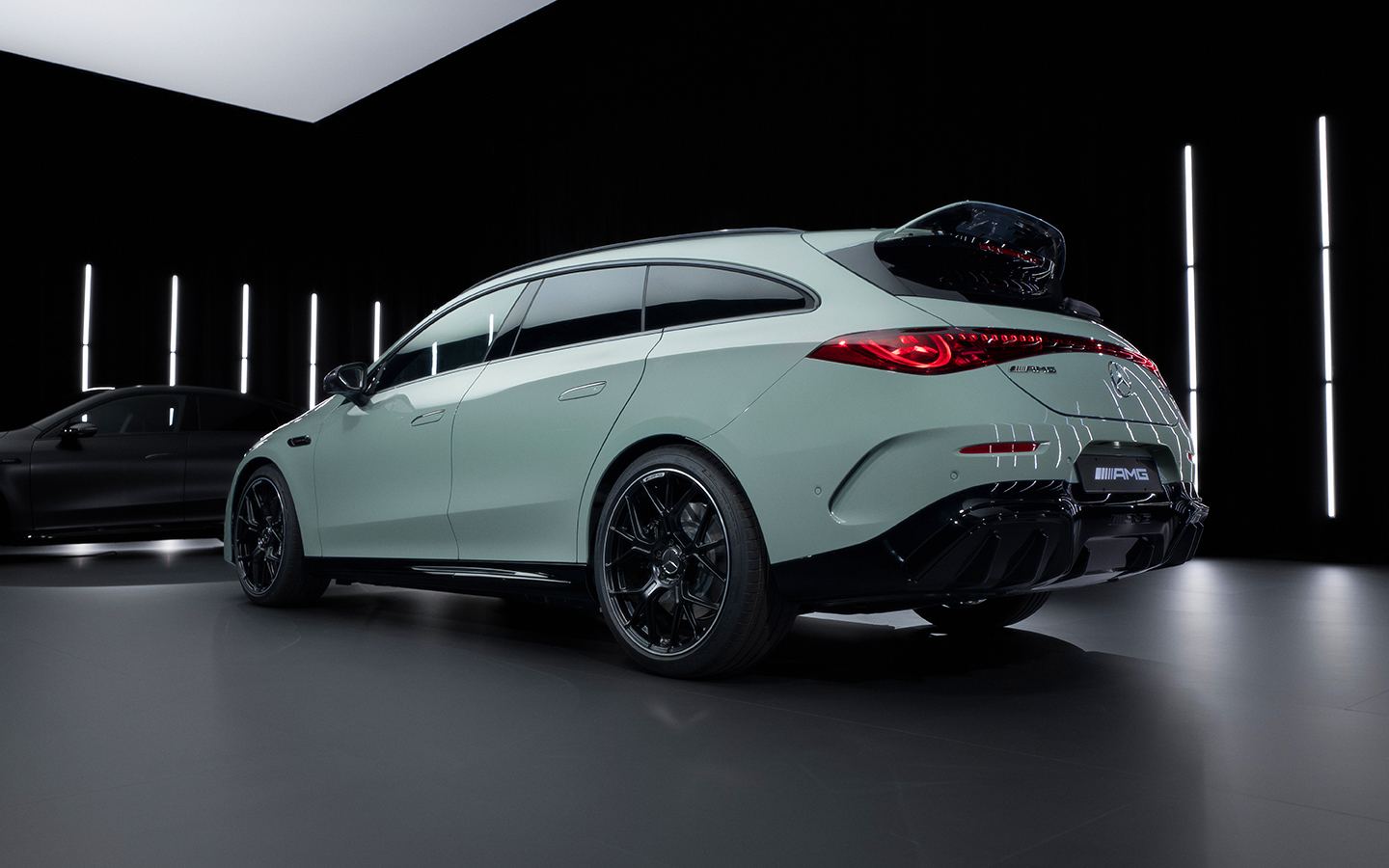 Электрический Mercedes-AMG CLA 45 имеет и версию в кузове универсал