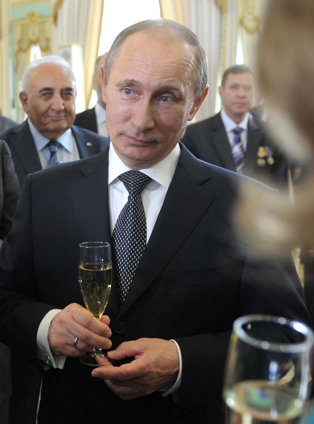 Владимир Путин впервые в современной истории присвоил звание Героев Труда