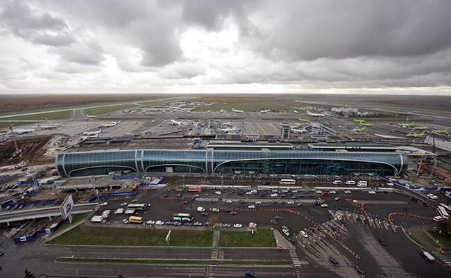 Вид на&nbsp;пассажирский терминал аэропорта Домодедово