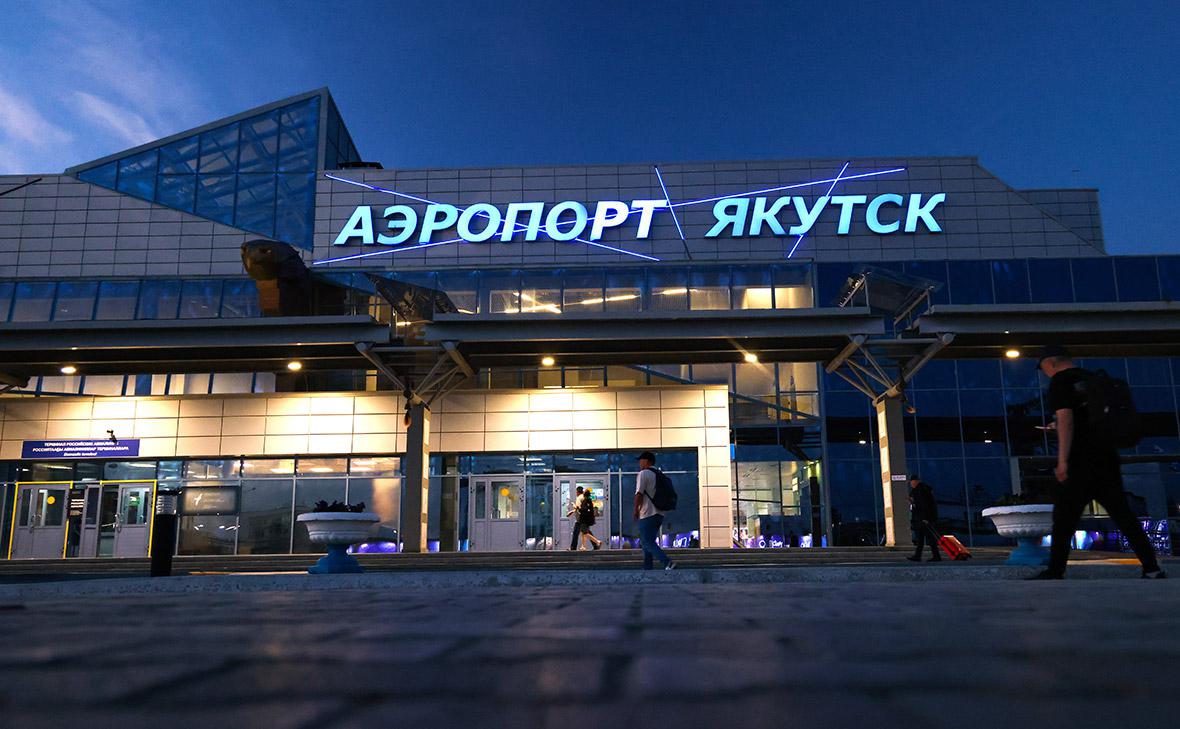 Вид на международный аэропорт Якутск имени Платона Ойунского