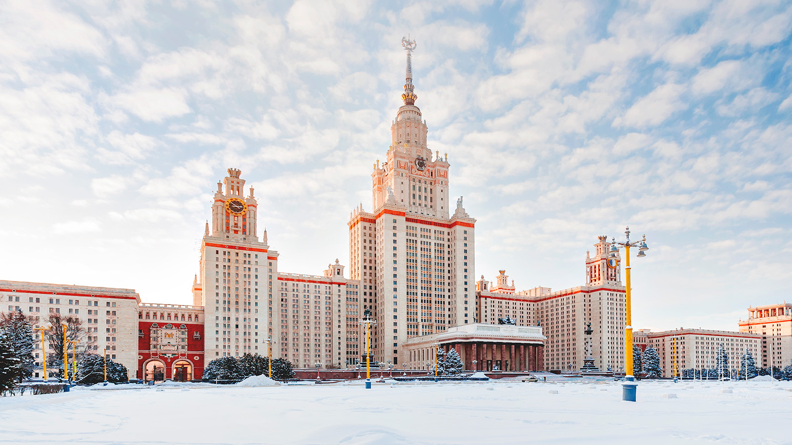 Сколько стоит обучение на новом факультете ИИ в МГУ