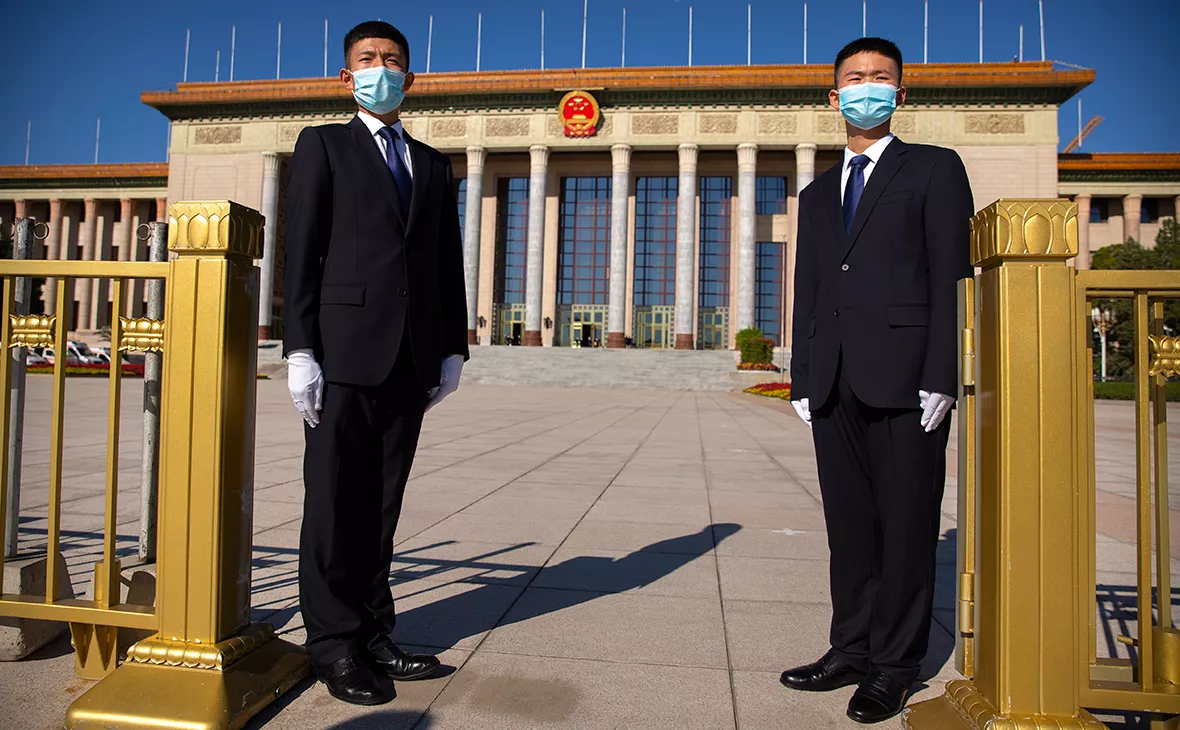 Mark Schiefelbein / AP