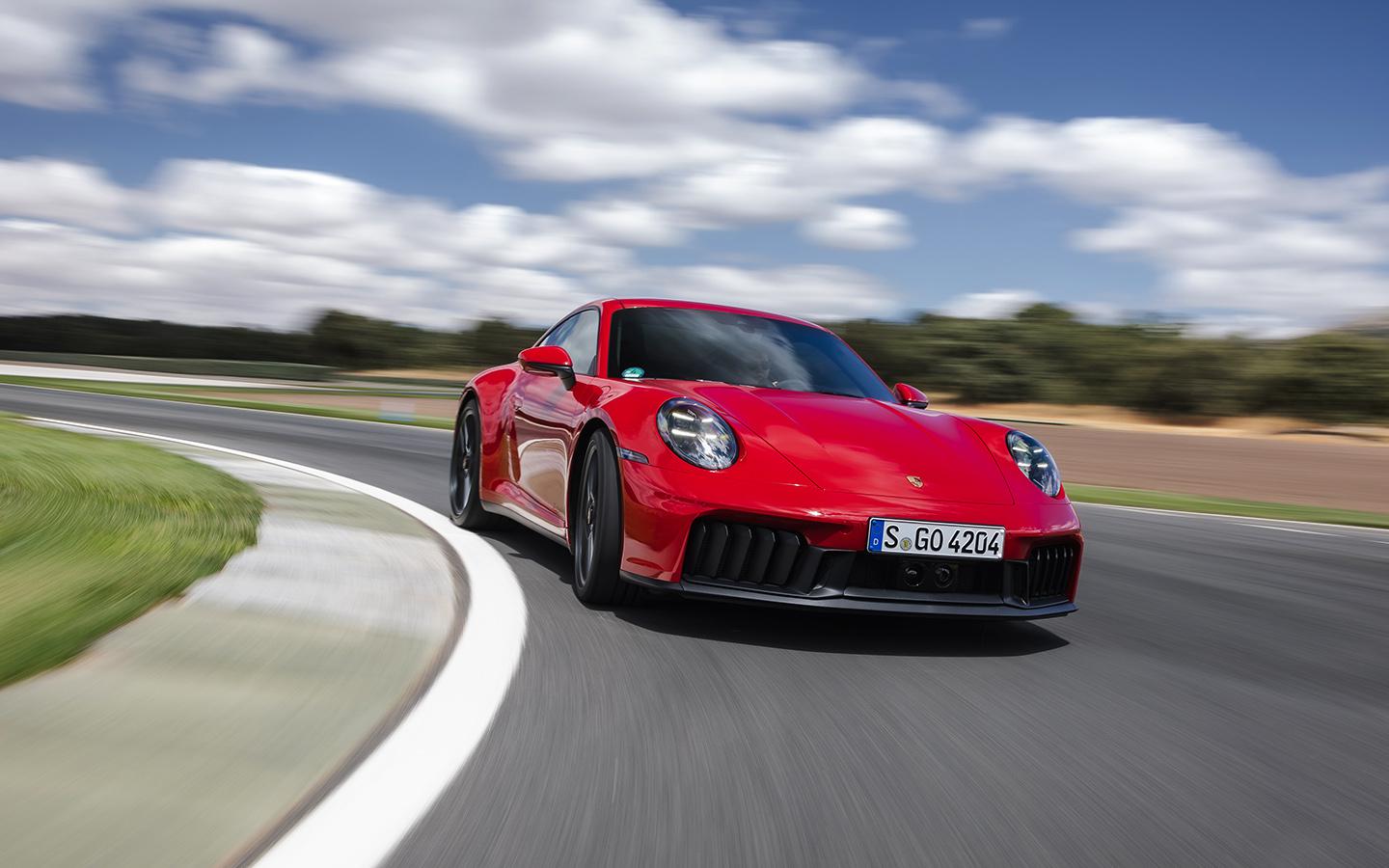 Porsche 911 Carrera 4 GTS