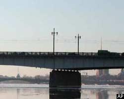 Сухогруз «Каунас» затонул в Неве, врезавшись в Литейный мост