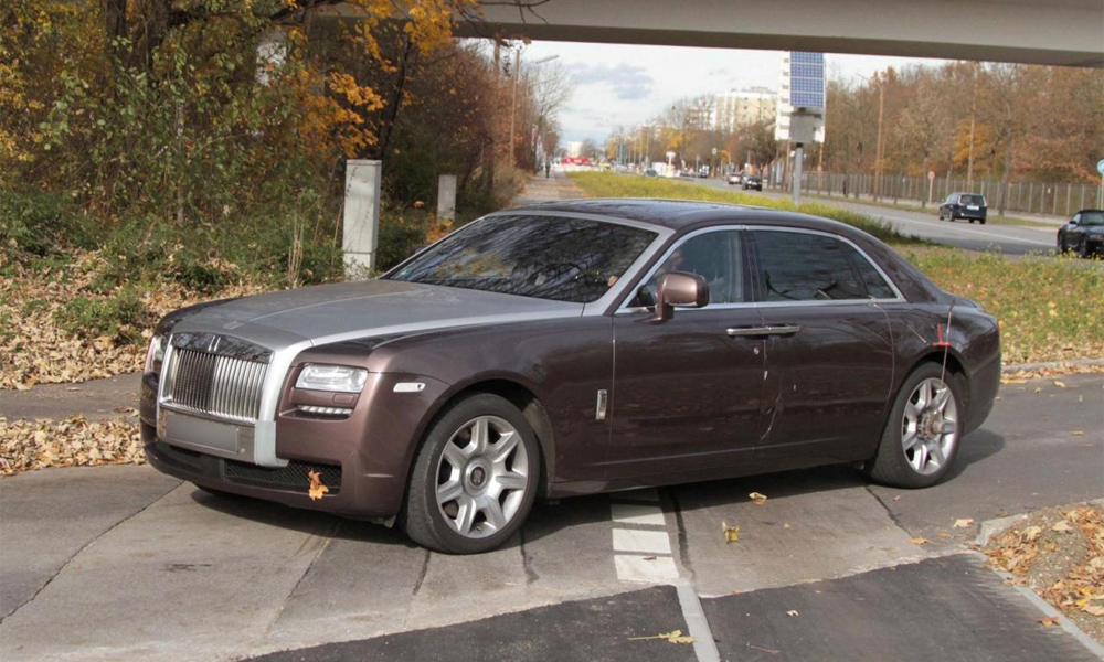 Шпионские фото длиннобазного Rolls-Royce Ghost EWB