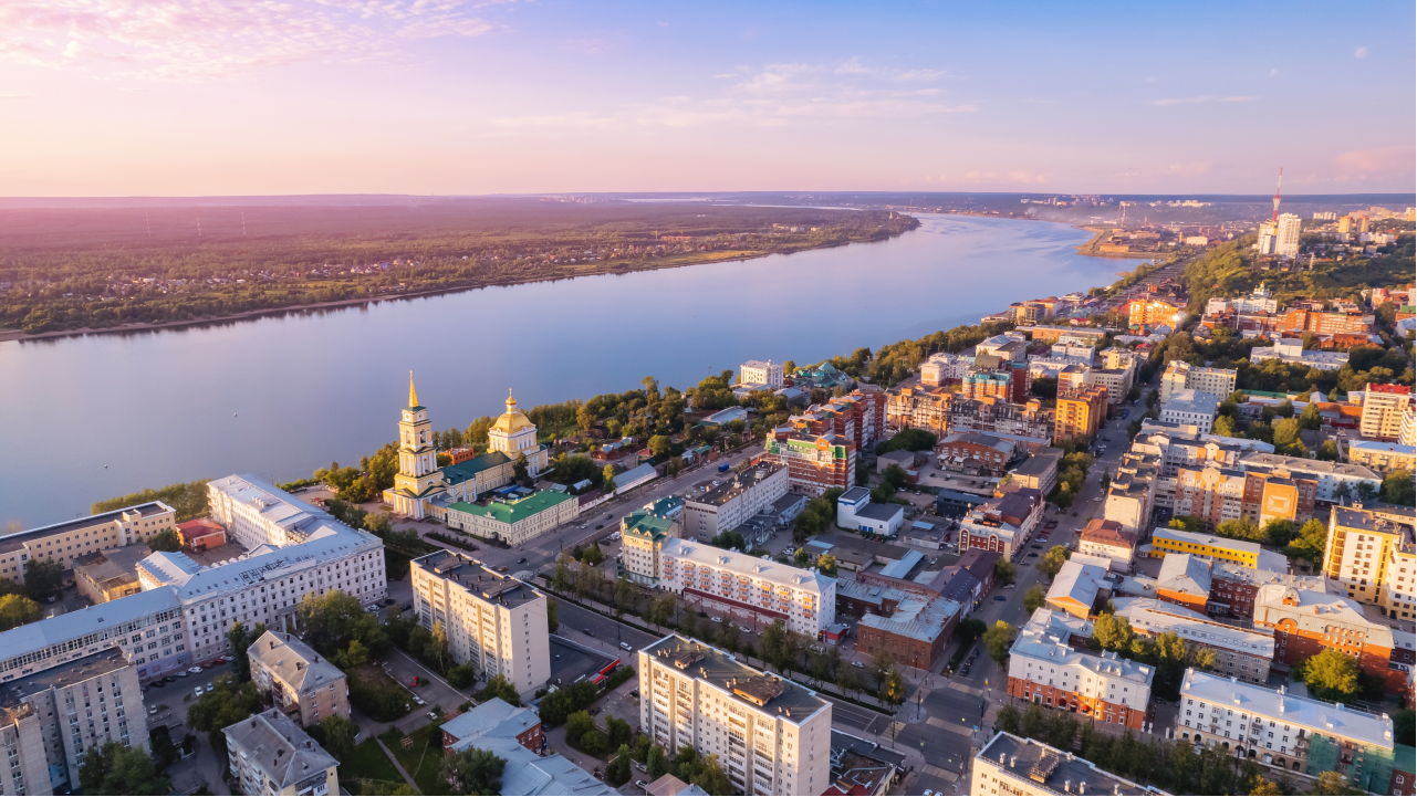 Пермь талица. Город Пермь Кама. Река Кама в Перми. Город Пермь Кама панорама.