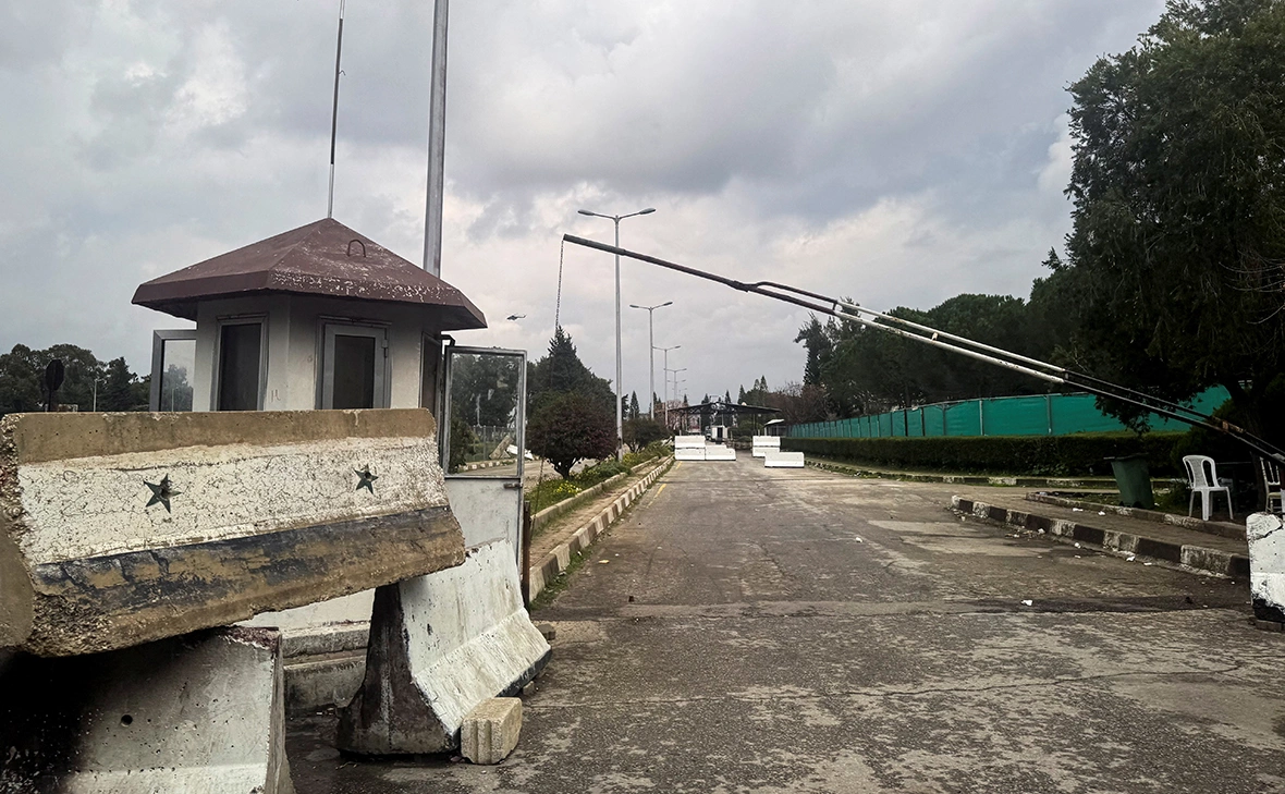 Mahmoud Hassano / Reuters