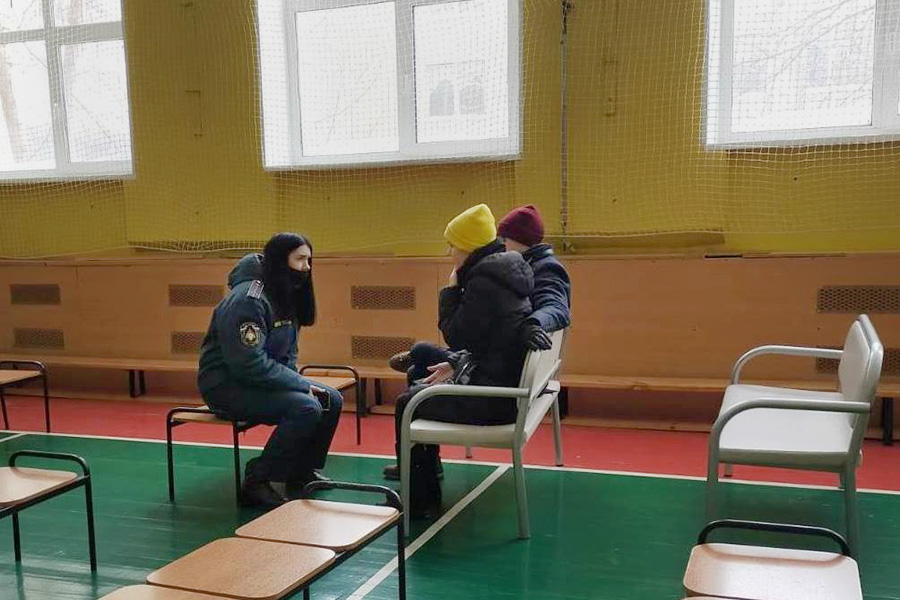 Пункт временного размещения на базе школы № 41 в Нижнем Новгороде для эвакуированных жителей