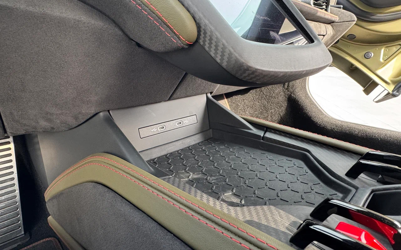 Lamborghini Revuelto