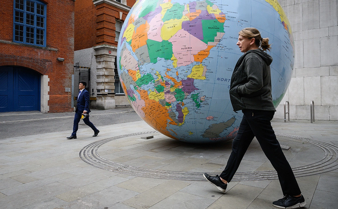 Leon Neal / Getty Images