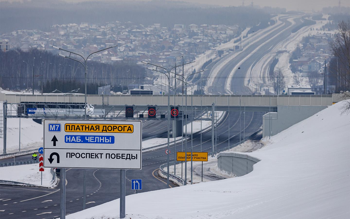 Власти планируют продлить льготный проезд для электрокаров в 2026 году