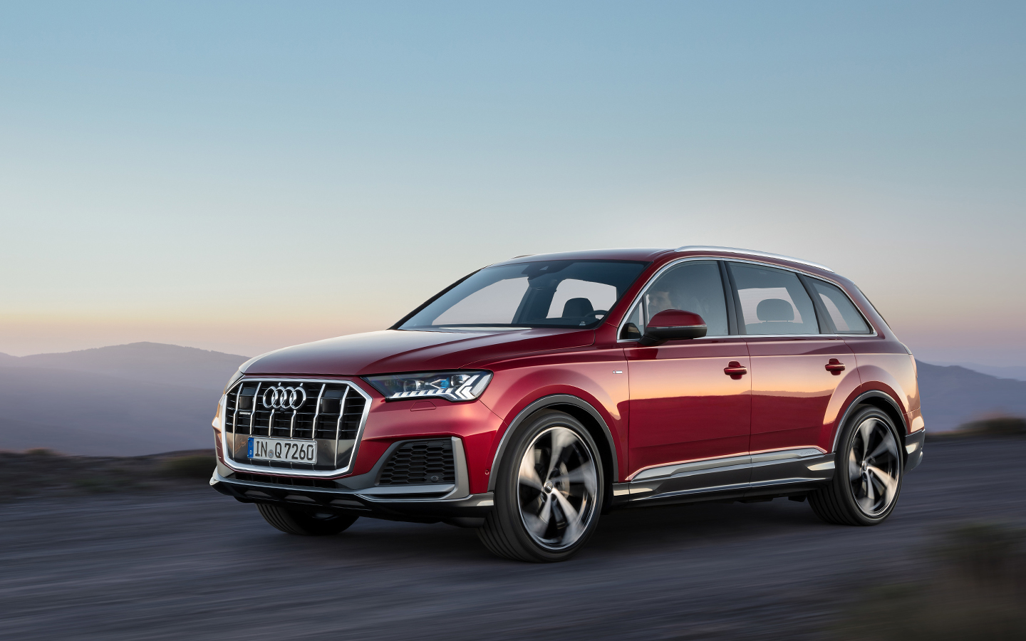 Собственник Audi Q7 2021 года выпуска пожаловался на отсутствие версии Q9 без третьего ряда сидений