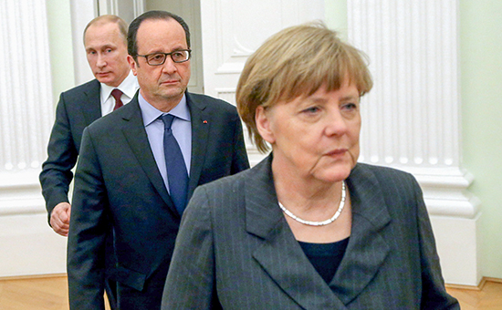 Президент России Владимир Путин, президент Франции Франсуа Олланд и канцлер Германии Ангела Меркель (слева направо)