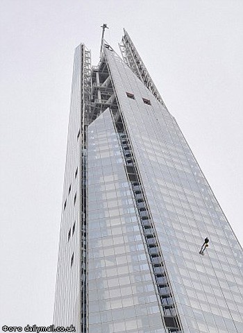 Британский принц спустился по веревке с самого высокого здания Европы